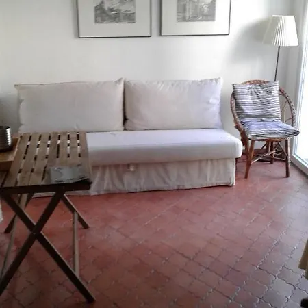 Sunny And Cozy Room Close To Cascais Center Exterior photo